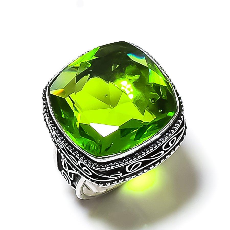 Peridot Gemstone 925 Sterling Silver Gift Jewelry Ring Size 9