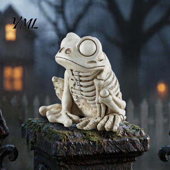 Distressed Retro Style Statues Halloween Skeleton Frog Figurine, Resin Animal Bone Statue for Bar Haunted Realistic Decor House, Spooky Gothic
