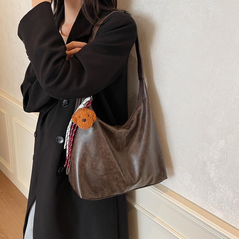 This Year's Popular Broadband Messenger Bucket Bag Women's Bag Trendy New 2025 High-end Sense Solid Color Texture Niche Shoulder Bag