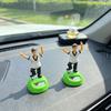 Giocattolo Solare Calcio Oscillante per Cruscotto Auto Footballa che Annuisce Bobblehead