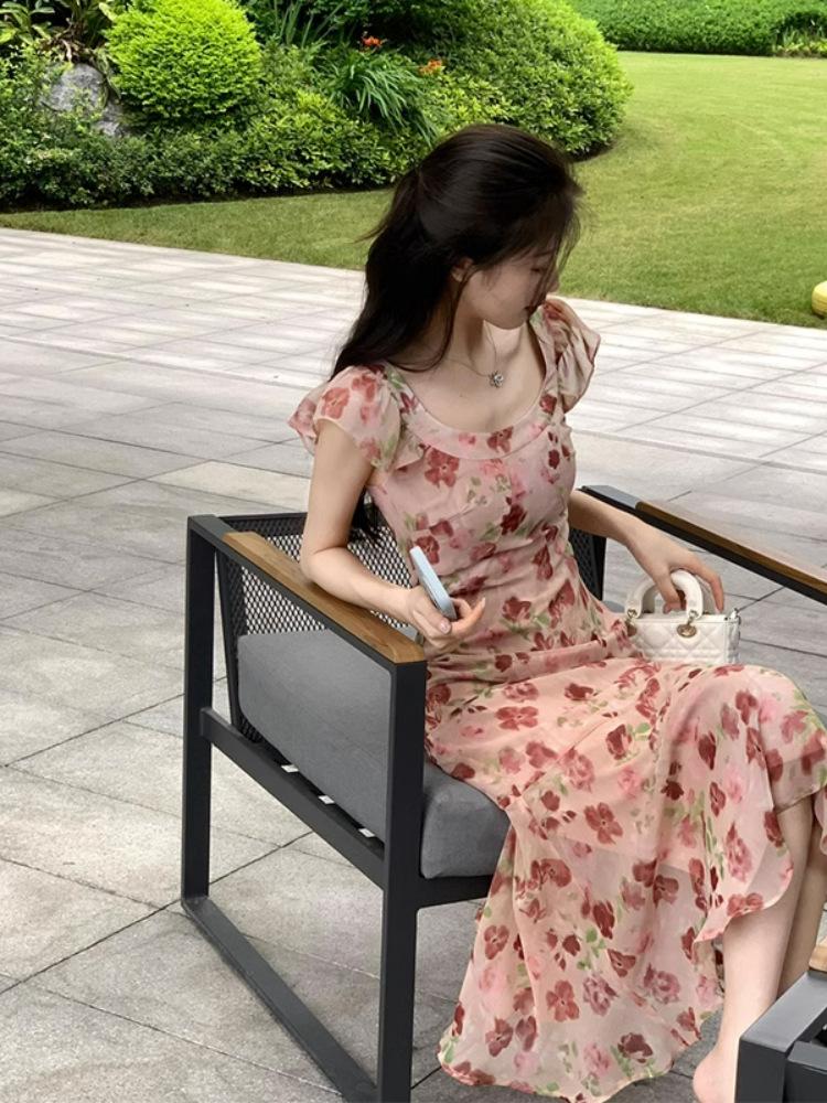 French retro vacation style small flying sleeves floral dress summer niche design high-end waist temperament long dress
