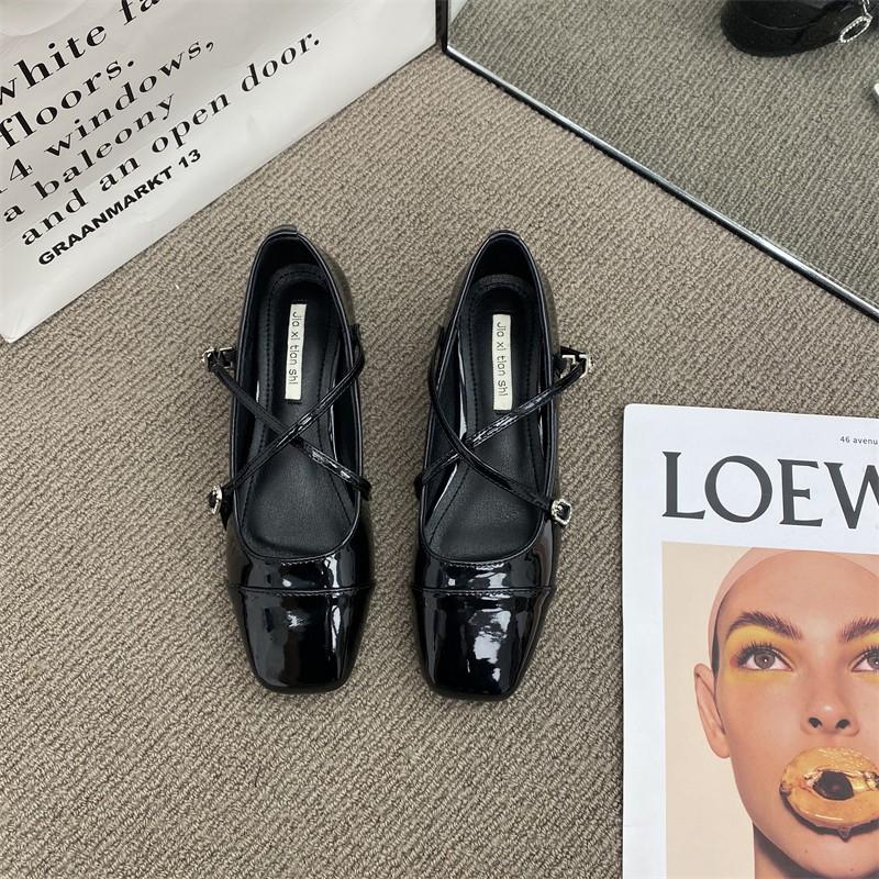Fashion 2024 New Spring Belt Buckle Shoes for Women Chunky Heel Silver Mary Jane Pumps Square Toed Single Women's Shoes