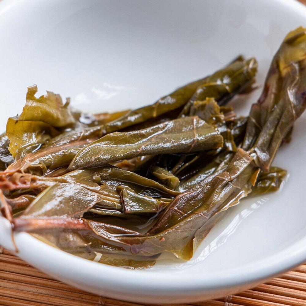 Премиальный Юньнаньский Пуэр Сырой Чай 357г Ранневесенний Золотые Листья Гора Булан