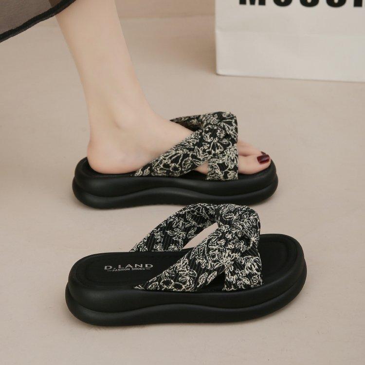 Thick-bottomed Cool Slippers Female Summer Wear 2025 New Fairy Style with Skirt Thick-bottomed Fashion One-word Beach Slippers