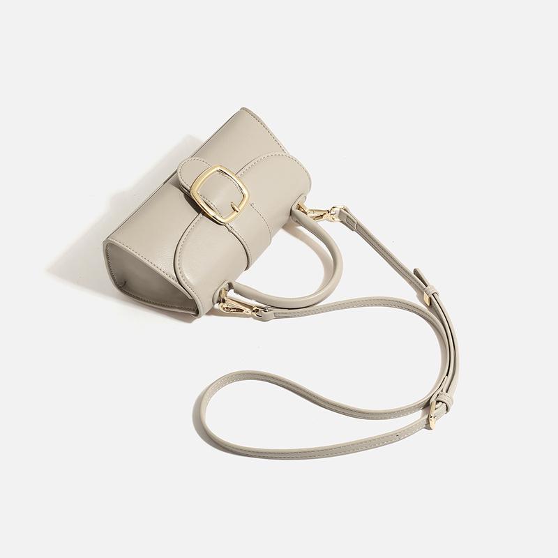 Popular niche versatile handbags for women 2024 new model high-quality niche commuter stylish crossbody small square bag