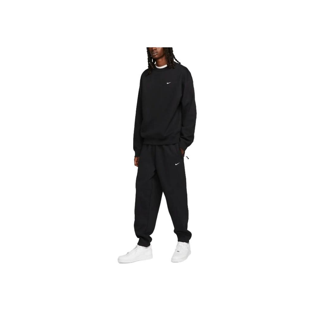Nike Мужские топы Solo Swoosh из флиса с круглым вырезом черного цвета DX1361-010