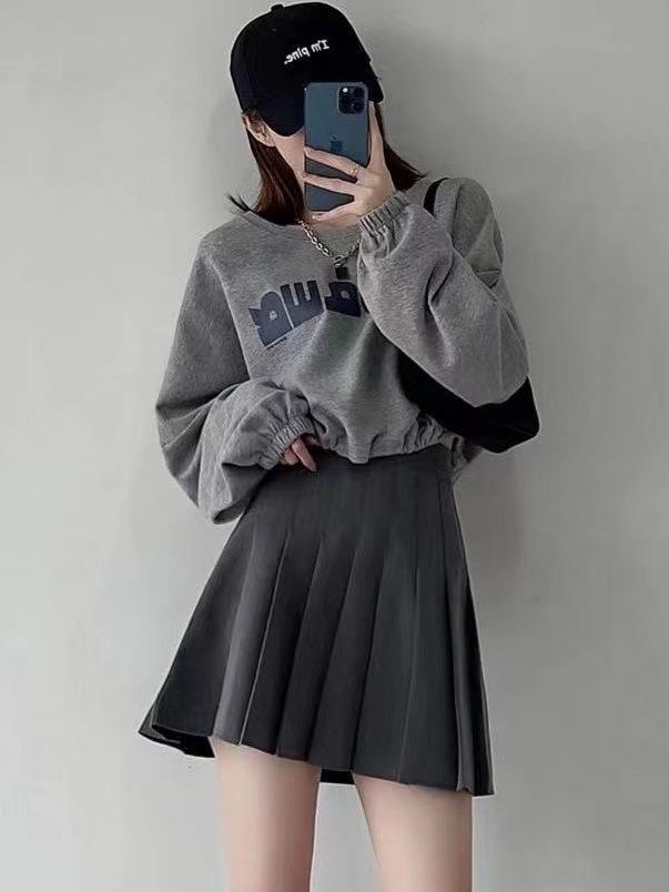 Плиссированная юбка в корейском стиле JK: Короткая, универсальная студенческая юбка с шортами безопасности, молнией и пуговицами.