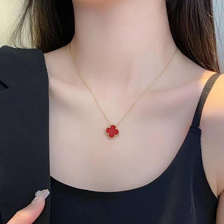 Ожерелье из нержавеющей стали с четырьмя листами клевера, универсальное, легкое, роскошное, для пожилых людей, с цепочкой на ключицу, женское ожерелье