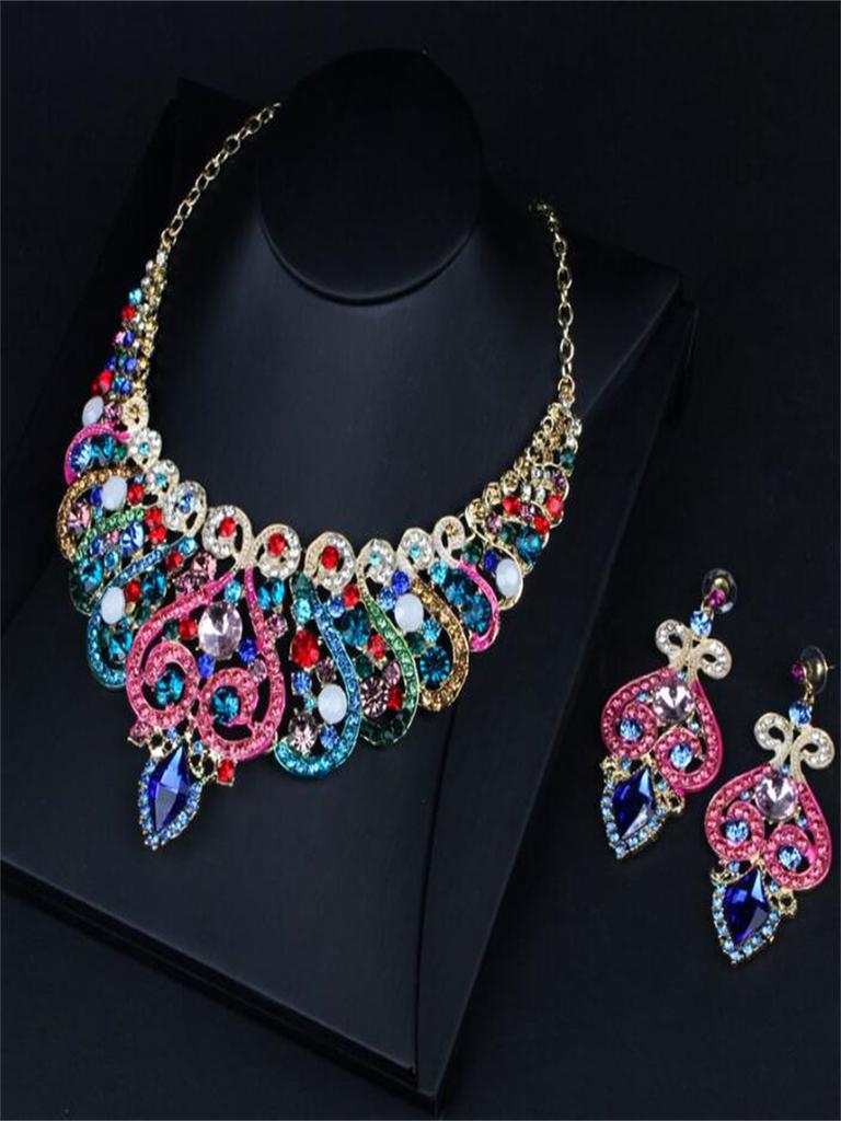 Retro Temperament Crystal Necklace Earrings Set High -Grade Alloy Jewelry Accessories For Woman