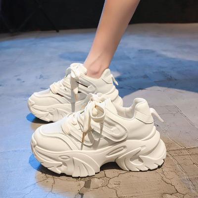 Лето 2025 новая маленькая мужская обувь для увеличения роста на 6 см, платформа, кроссовки для папы, летний тренд, женская спортивная и повседневная обувь