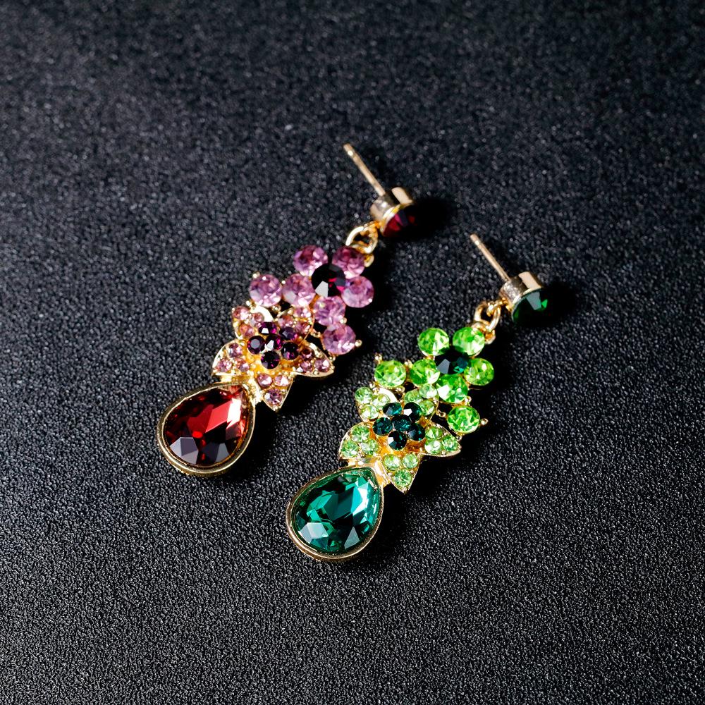 Женские комплекты бижутерии, ожерелья, серег B0910751 AVE