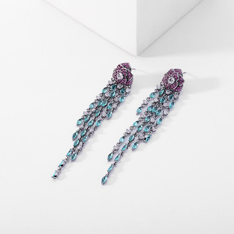 Серьги 2024, трендовые серьги, тяжелые промышленные цветные серьги с цветком циркония, длинные кисточки, темпераментные серьги с камелией для ужина, женские серьги