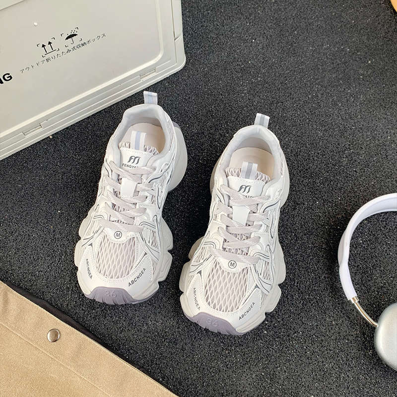 Женские кроссовки «папины кроссовки» новая летняя сетчатая дышащая серебристая на высокой толстой подошве повседневная легкая спортивная обувь