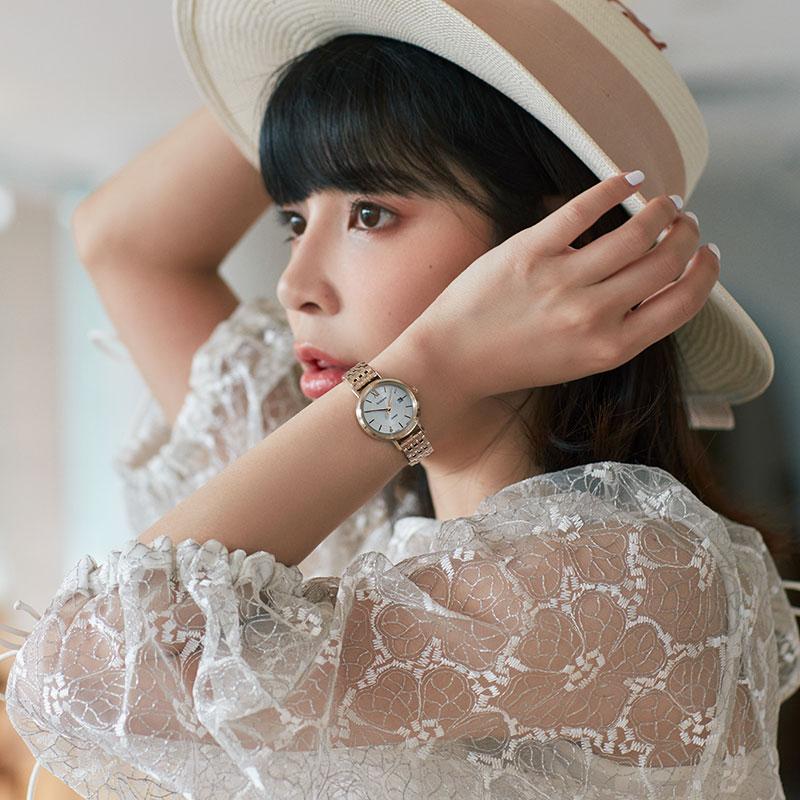 Casio Женские часы SHEEN Белые SHS-D300CG-7APR