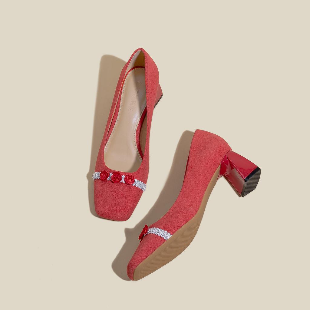 2024 Spring Red Wedding Shoes 2024 New Square Heel Suede Pumps Female Square Toe Shallow Mouth Elegant Flower Women's Loafer