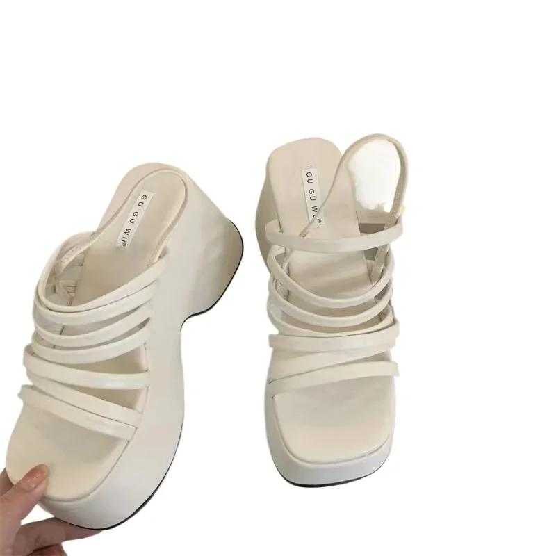 Fashion 2025 New Beach Fashion Water Proof Roman Sandals Women's Chunky Heels Fashion High Heeled Slippers Slope Heel Casual Sandalias