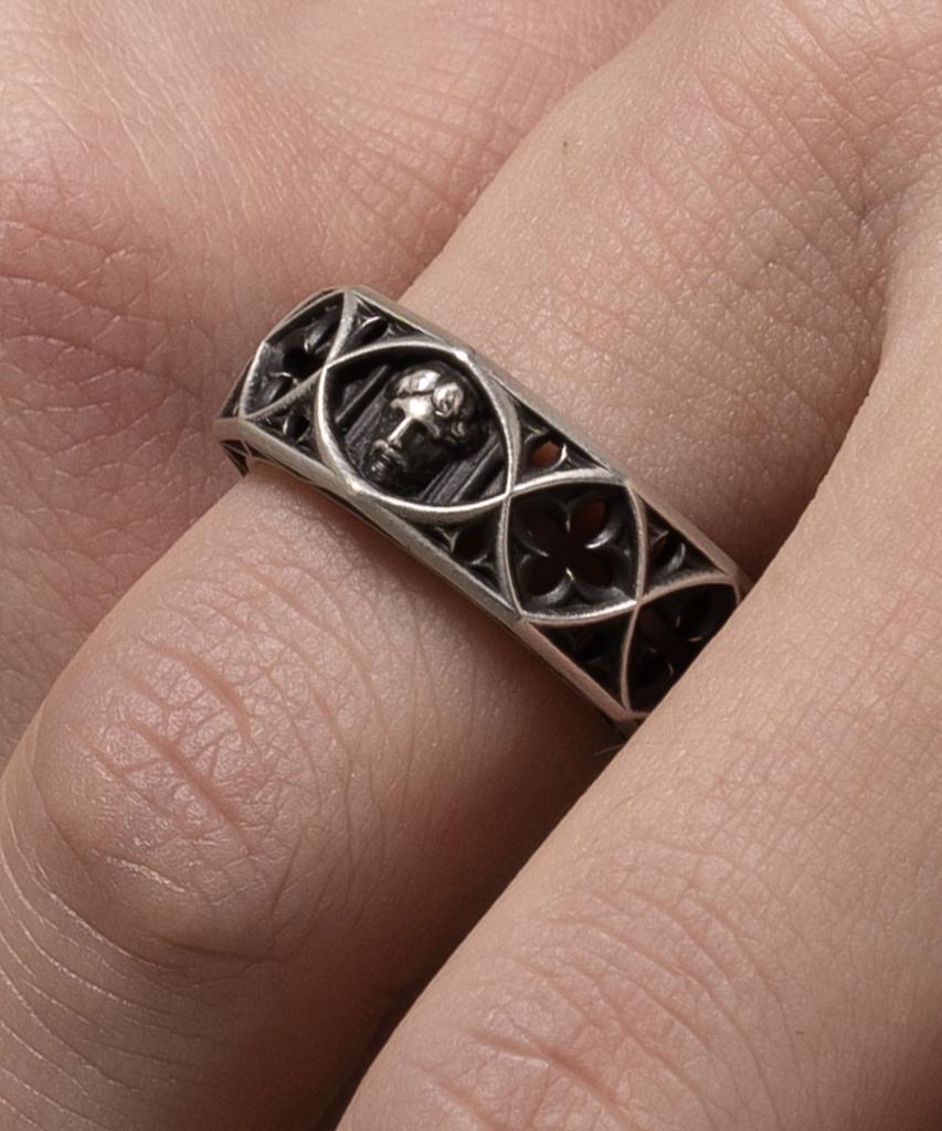 Vivus Jesus Busto Antique Silver Ring