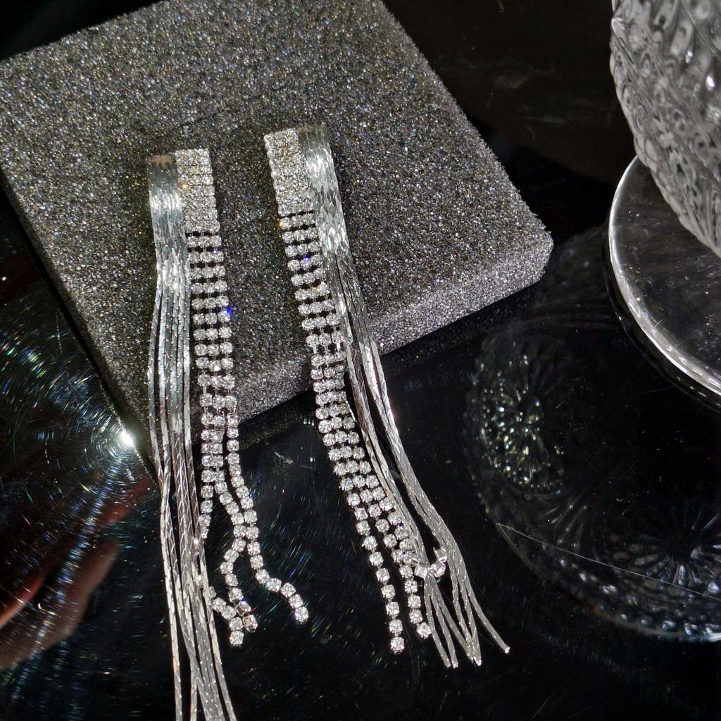 Trendy Long Tassel Earrings for Women: Light Luxury, Fashionable, All-Match, Unique European and American Design