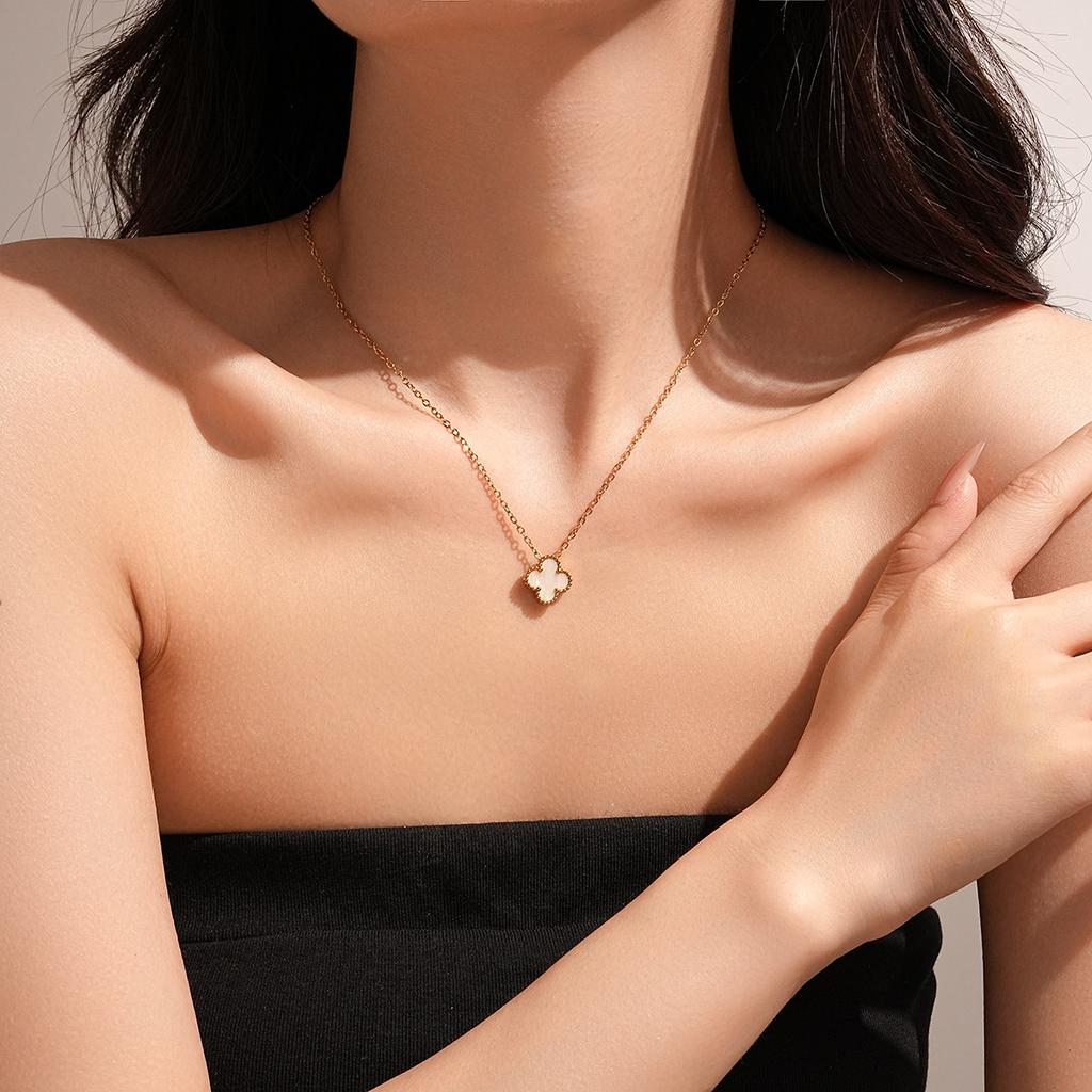 Four Leaf Clover Necklace, High-end Double-sided Titanium Steel That Does Not Fade, Lucky Clover Headwear Accessory