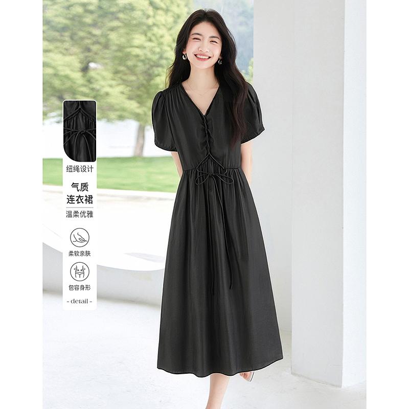 Lyocell V-neck waist cinched dress for women in summer, with bubble sleeves and pleats to reduce age and make you look slimmer, a vacation dress