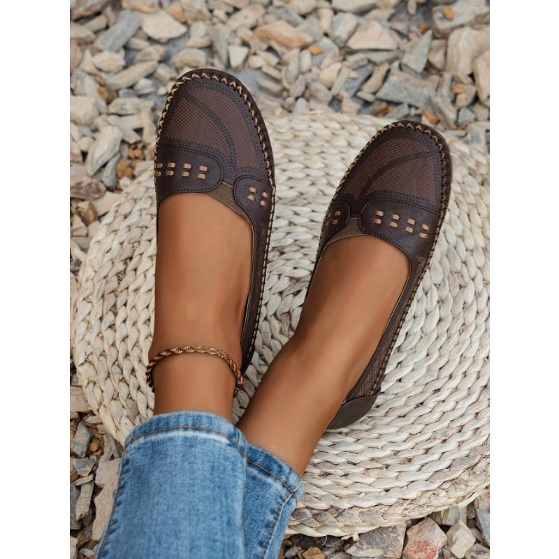 Новый стиль женских лоферов на плоской подошве