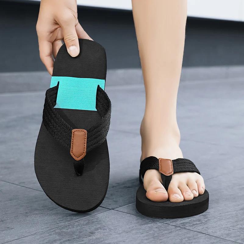 Высококачественные мужские шлепанцы Летние мужские тапочки Водонепроницаемая обувь для ванной для мужчин Уличные сандалии Мужские удобные шлепанцы