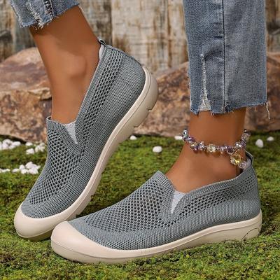 Летняя новая женская обувь с перфорацией дышащая и повседневная. Туфли для мам в один шаг легкие и удобные. Сетчатая обувь для среднего возраста