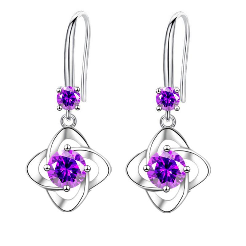 Four Leaf Clover Earrings Female Senior Sense of Wild Flowers Earrings Long Senior Sense of Temperament Ear Hooks
