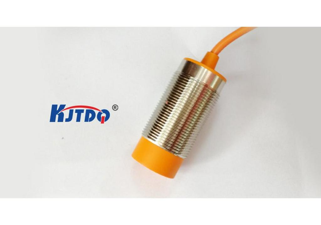 KJTDQ M30 Высокотемпературный индуктивный датчик приближения, двухпроводной, 220 В AC, нормально разомкнутый, термостойкий до 140°C