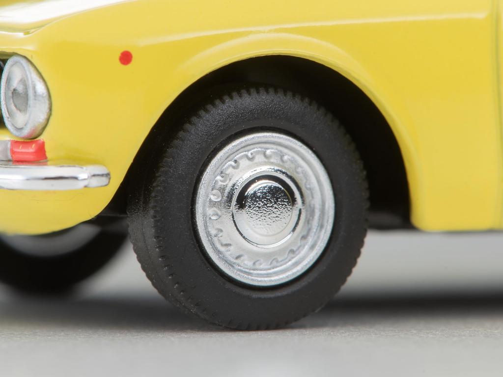 TOMYTEC Tomica Limited Vintage LV-155c Alfa Romeo 1750GTV (Yellow) Completed Model