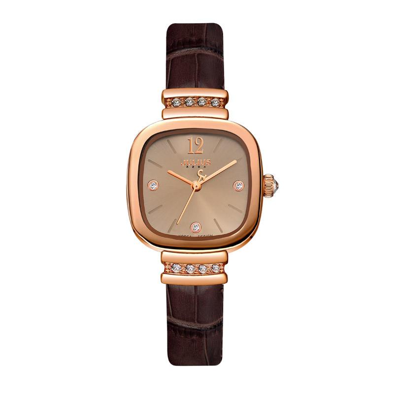 Women's trendy and stylish small square watch, simple Korean style retro leather strap, women's student wristwatch
