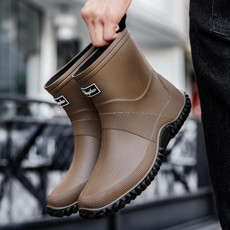 New Men's Mid-Calf Thick Bottom Rain Boots Fashionable Fishing Kitchen Non-Slip Waterproof Car Wash Boots Round Toe PVC Material