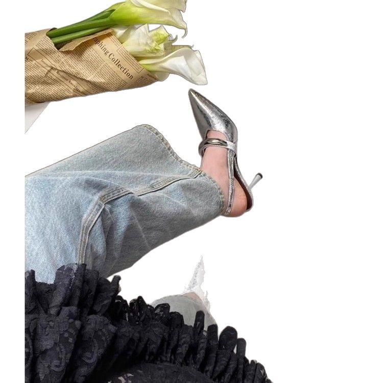 Туфли на шпильках с острым носком и сумкой на голове женские босоножки весна-лето 2025 новые металлические резинки сзади пустые красивые одинарные туфли женские