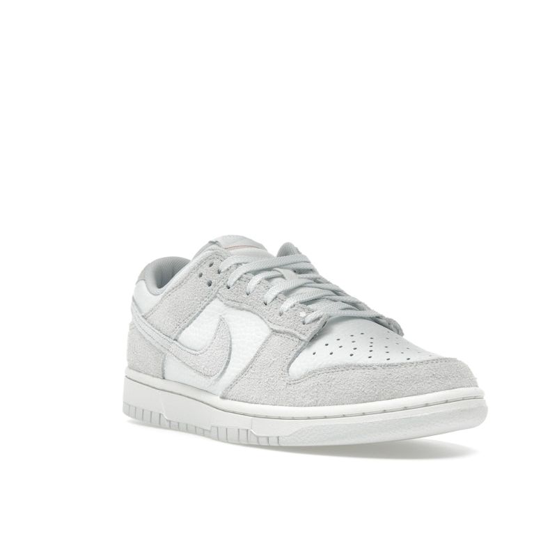 Nike Кроссовки женские Dunk Low Photon Dust Summit White University-Red HJ5777-100