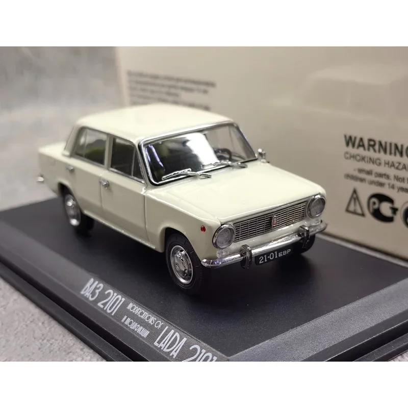 Литой под давлением масштаб 1/43 LADA BA3 2101 Модель автомобиля из сплава Сувенир Статические декоративные элементы Коллекция транспортных средств EVR43 Праздничные подарки Игрушка