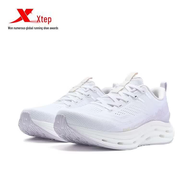 Xtep Женские беговые кроссовки на толстой подошве с амортизацией 974218110011