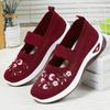 Женская летняя обувь с вышивкой, повседневная обувь без шнуровки с сеткой для пожилых людей, дышащая обувь для мам
