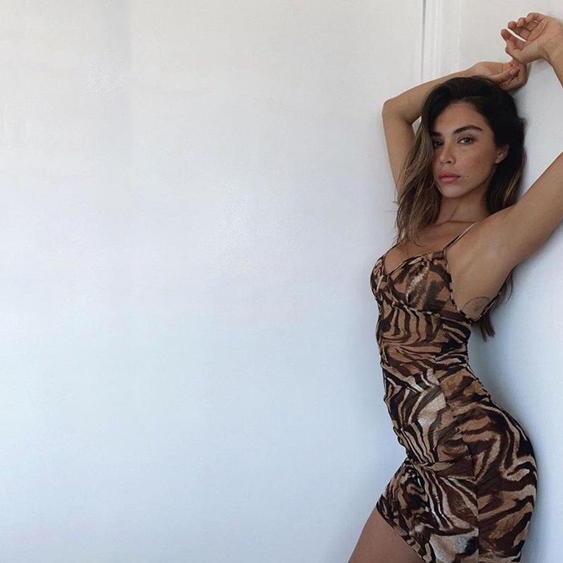 Женское тонкое повседневное платье с тигровым принтом на лето для домашней вечеринки с глубоким вырезом и бретелью через шею