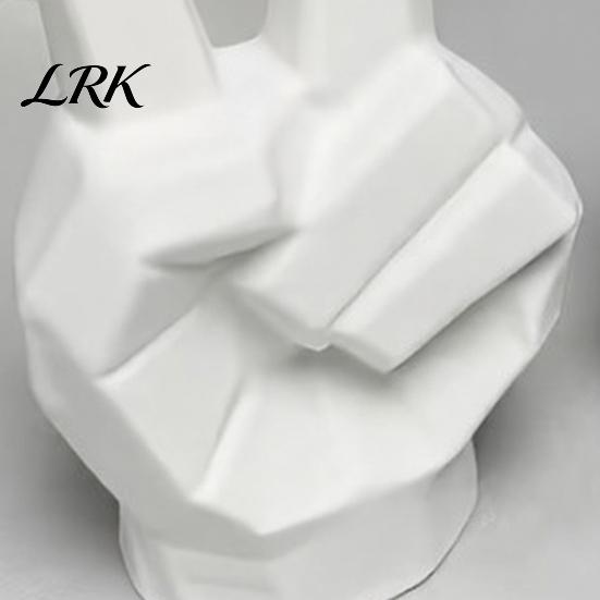 Уникальные Фотоаксессуары 3D Печатная Скульптура Руки Жест Победы, Современная Статуэтка из Смолы для Дома Офиса Минималистичный Декор Декор Стола, Креативная Геометрическая