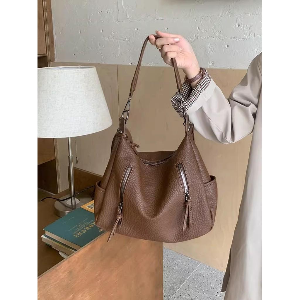 Ielgy Korean Niche Underarm Bag Women's Trendy Fashion Retro Portable Tote Bag