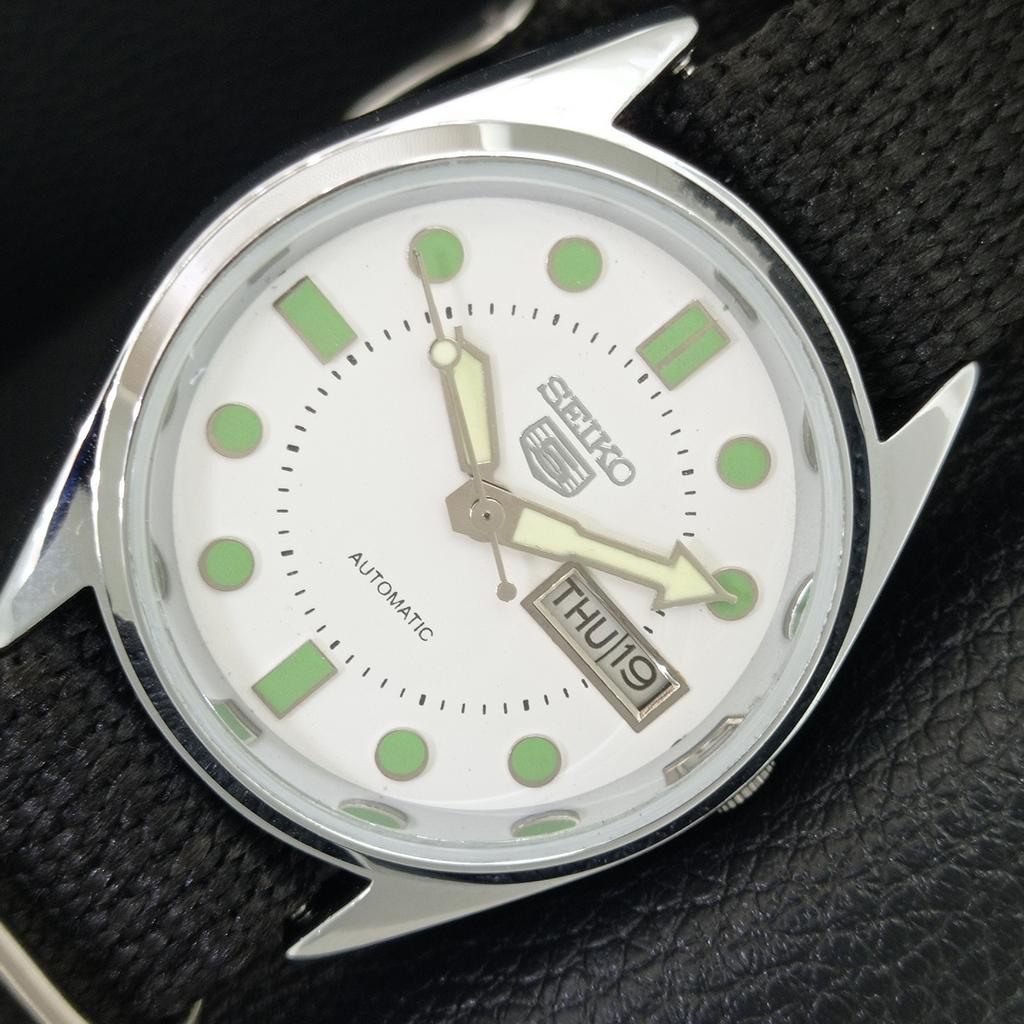 SEIKO 5 AUTOMATIC VINTAGE REFURBISHED JAPAN MENS WHITE DIAL WATCH a444205-1