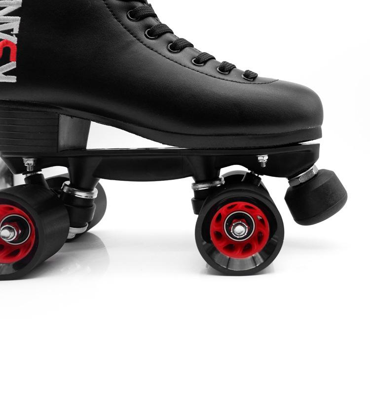 Регулируемые двухрядные четырехколесные роликовые коньки с износостойкими резиновыми тормозами