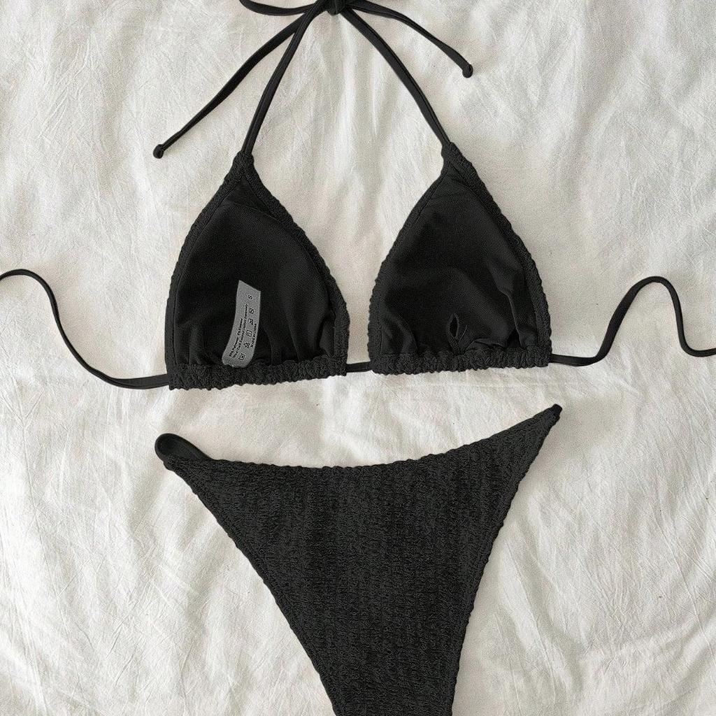 1011 European and American new swimsuit female sexy backless neck strap bikini bikini