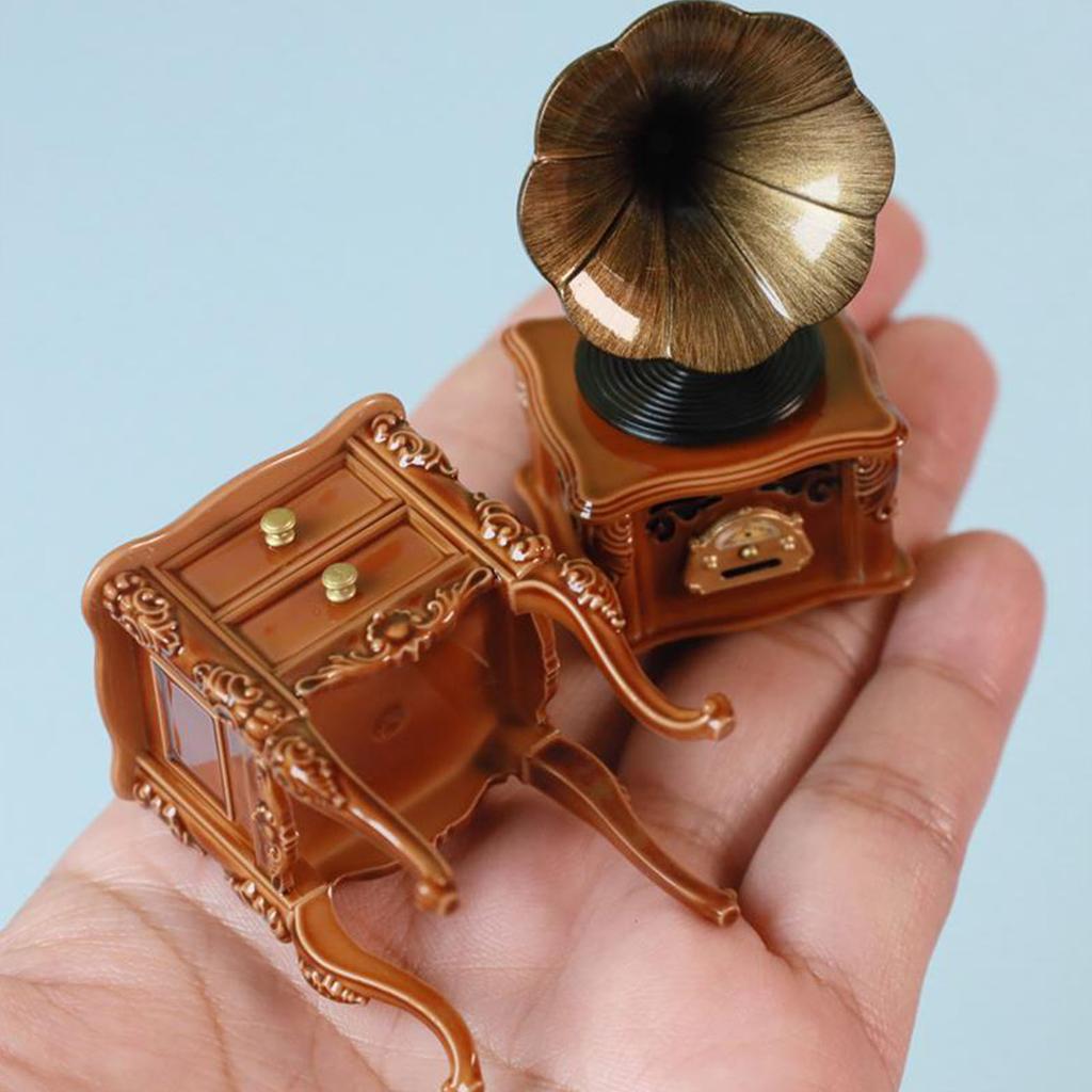 Realistic Miniature Phonograph Dollhouse Decor Vintage Design for Nostalgic Collectors and Home Decoration