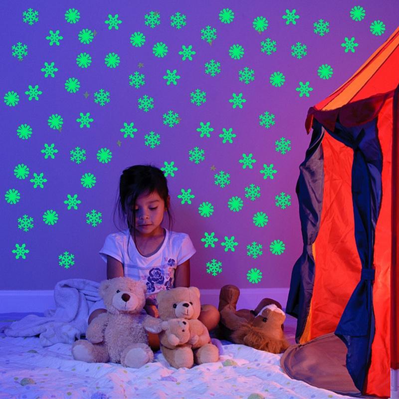 1 Set 50pcs Luminous Snowflake Wall Stickers Kids Room Christmas New Year Home Decor
