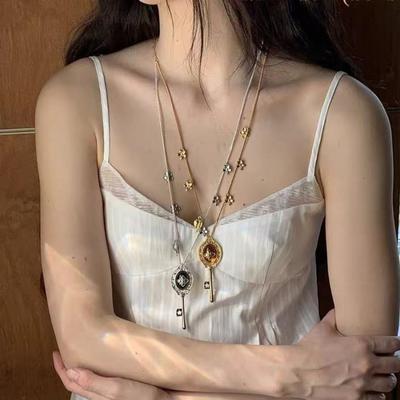 Стильный Брелок-Подвеска на Шею Медная Цепочка Идеальный Кулон Цепочка на Ключицы для Дней Рождения и Юбилеев