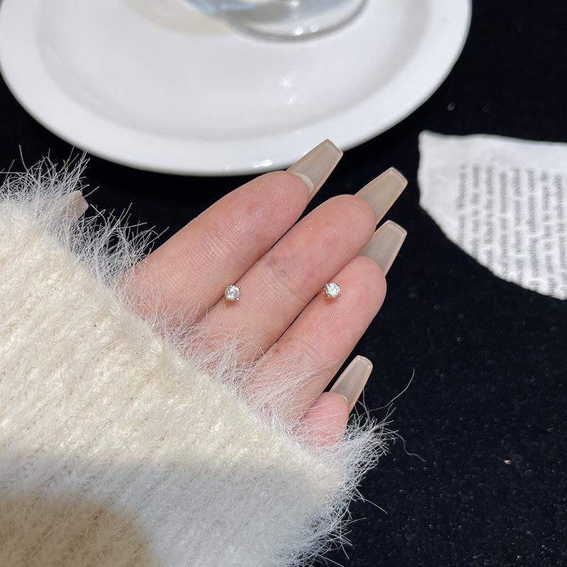 Серьги-гвоздики с красным цветком, женственные, маленькие, с цирконовыми лепестками, летние, холодные, ветряные серьги