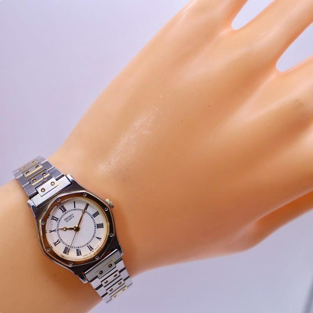 [Б/У] SEIKO Roman Круглые Серебристые и Золотистые Женские Часы 1200