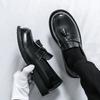 Черные туфли из кожи в стиле business casual с большой головой, мужские, корейская версия, лоферы на платформе с кисточками, мужские туфли из маленькой кожи для ночного клуба, увеличивающие рост