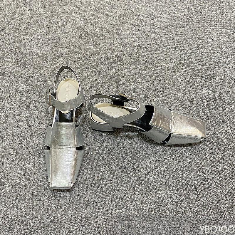 2025 новые летние сандалии с вырезами для женщин, модные универсальные серебристые туфли на массивном каблуке, роскошный дизайн, ремешок с пряжкой, туфли-слингбэки